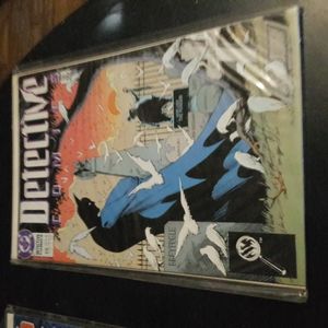 A Lot of 3 Batman Detective Comics Perfect for any fan of Batman or the Penguin.